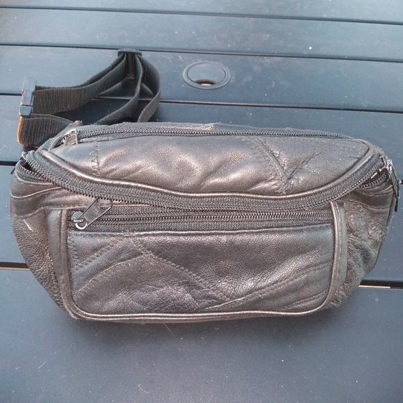 Four Vintage Purses, Various Styles, Fanny Pack, Evening Bag, Crossbody,… - Picture 7 of 14